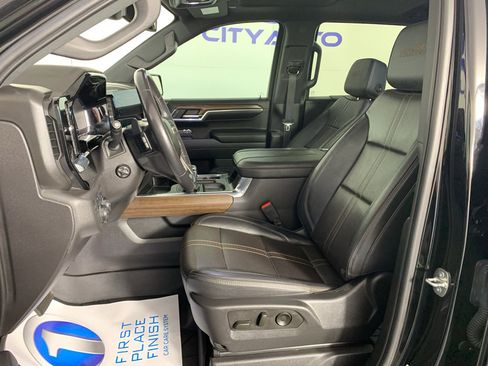 Used 2023 Chevrolet Silverado 1500 High Country w/ High Country Premium Package image 15