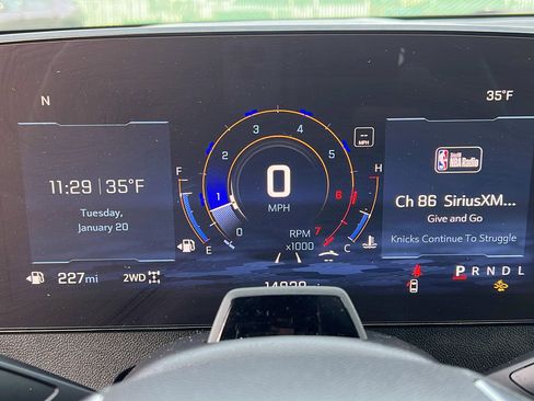 Certified 2025 Chevrolet Traverse Z71 w/ Enhanced Driving Package image 29