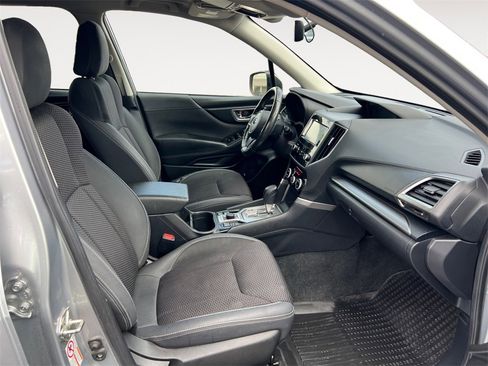 Used 2019 Subaru Forester Premium image 15