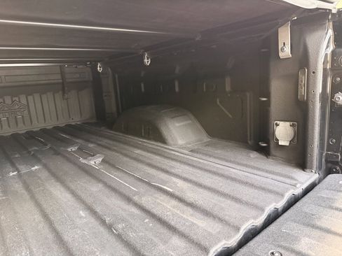 Used 2022 Chevrolet Silverado 2500 High Country w/ Z71 Off-Road Package image 11