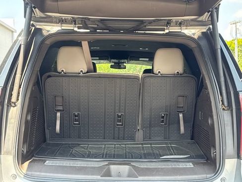 Used 2023 Chevrolet Tahoe Z71 AWD/4WD image 13