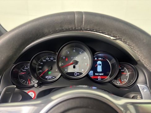 Used 2014 Porsche Cayenne GTS image 11