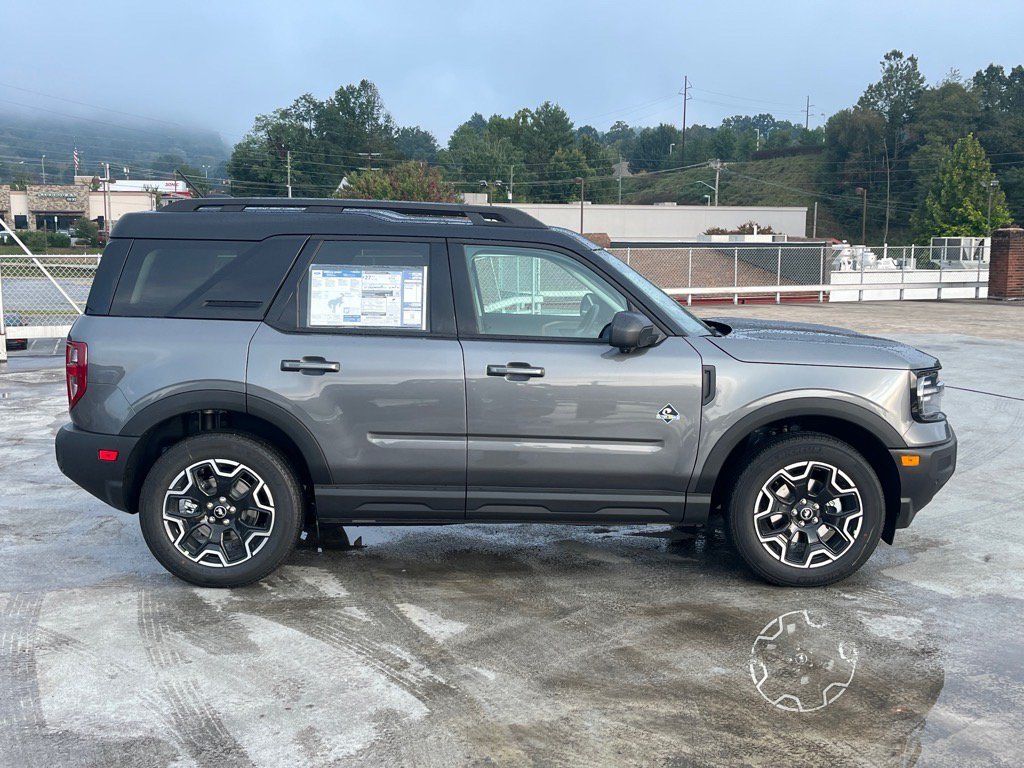 New 2025 Ford Bronco Sport Outer Banks w/ Outer Banks Tech Package+ AWD/4WD image 2