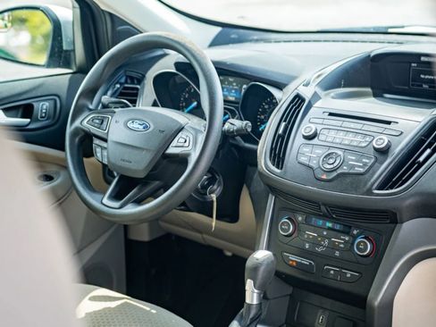 Used 2017 Ford Escape SE FWD image 25