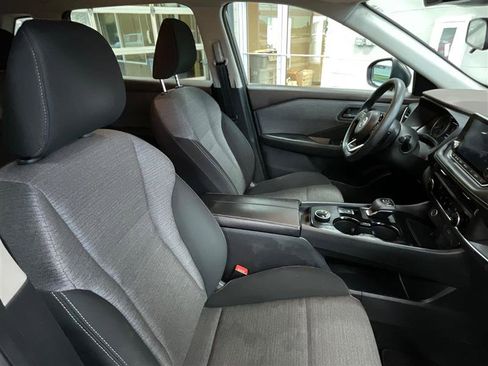 Used 2021 Nissan Rogue S image 19