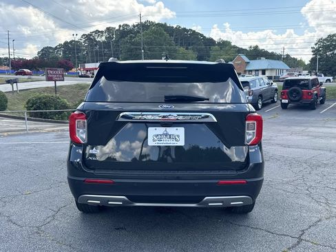 Used 2023 Ford Explorer XLT w/ Equipment Group 202A RWD image 6