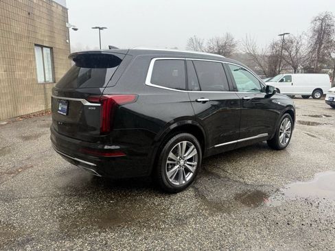 Used 2024 Cadillac XT6 Premium Luxury w/ Technology Package AWD/4WD image 6