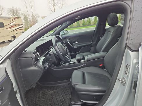 Used 2023 Mercedes-Benz CLA 250 4MATIC image 25