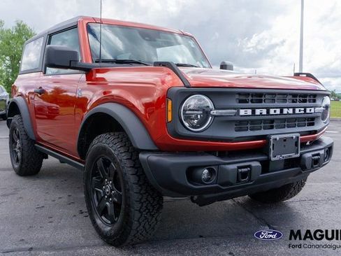 Used 2024 Ford Bronco Black Diamond AWD/4WD image 4