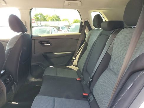 Used 2023 Nissan Rogue SV AWD/4WD image 9