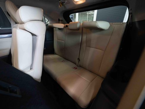Used 2020 Toyota Highlander Limited AWD/4WD image 24