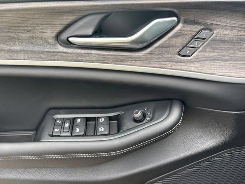 New 2026 Jeep Grand Cherokee L Limited AWD/4WD image 13
