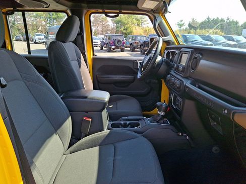 Used 2019 Jeep Wrangler Unlimited Sport image 12