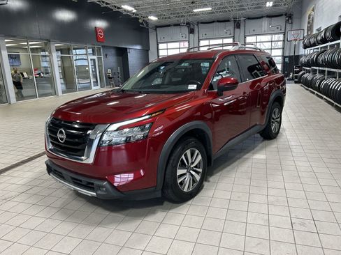 Certified 2023 Nissan Pathfinder SL image 11