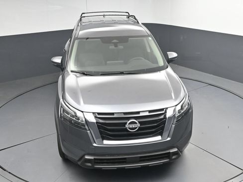 Certified 2025 Nissan Pathfinder SV FWD image 31