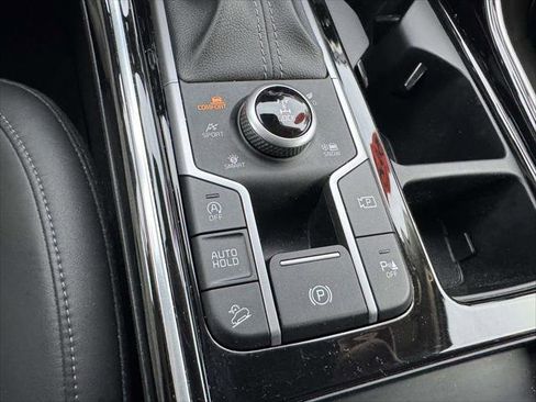 Used 2023 Kia Sorento SX image 25