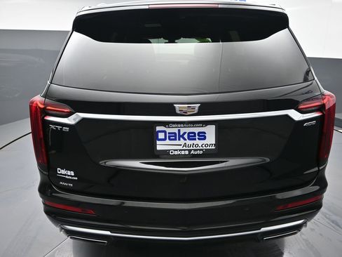 Used 2023 Cadillac XT6 Premium Luxury image 36