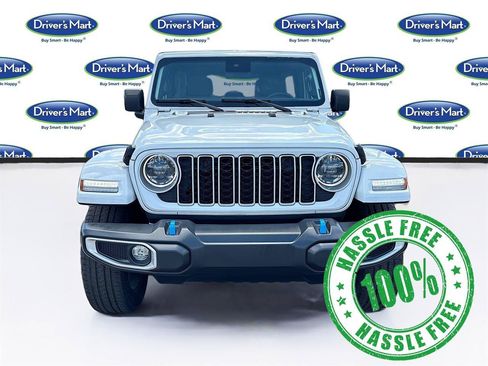 Used 2024 Jeep Wrangler Unlimited Sahara AWD/4WD image 2