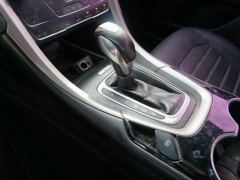 Used 2014 Ford Fusion SE w/ Equipment Group 202A image 12