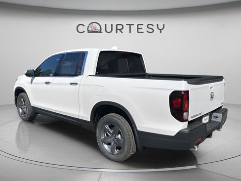 Used 2023 Honda Ridgeline RTL-E image 5