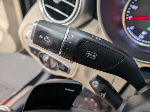 Used 2019 Mercedes-Benz C 300 4MATIC Sedan image 17
