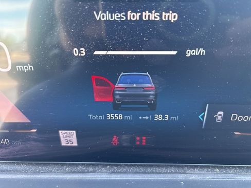 Used 2024 BMW X7 xDrive40i w/ Premium Package image 12