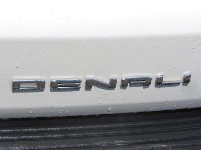 Used 2023 GMC Yukon Denali w/ Denali Reserve Package AWD/4WD image 8