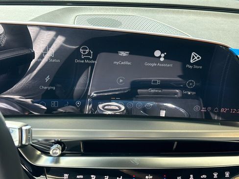 New 2026 Cadillac Lyriq Luxury image 19