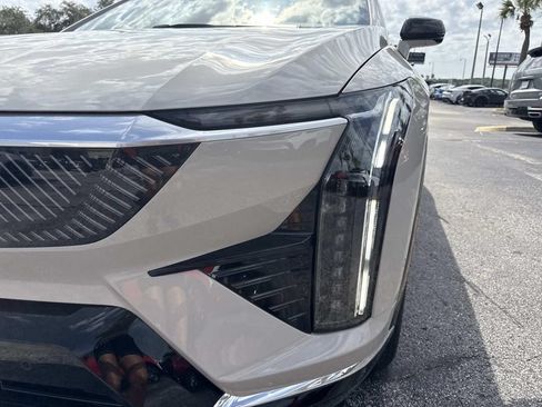 New 2027 Cadillac Optiq Premium Luxury RWD image 9
