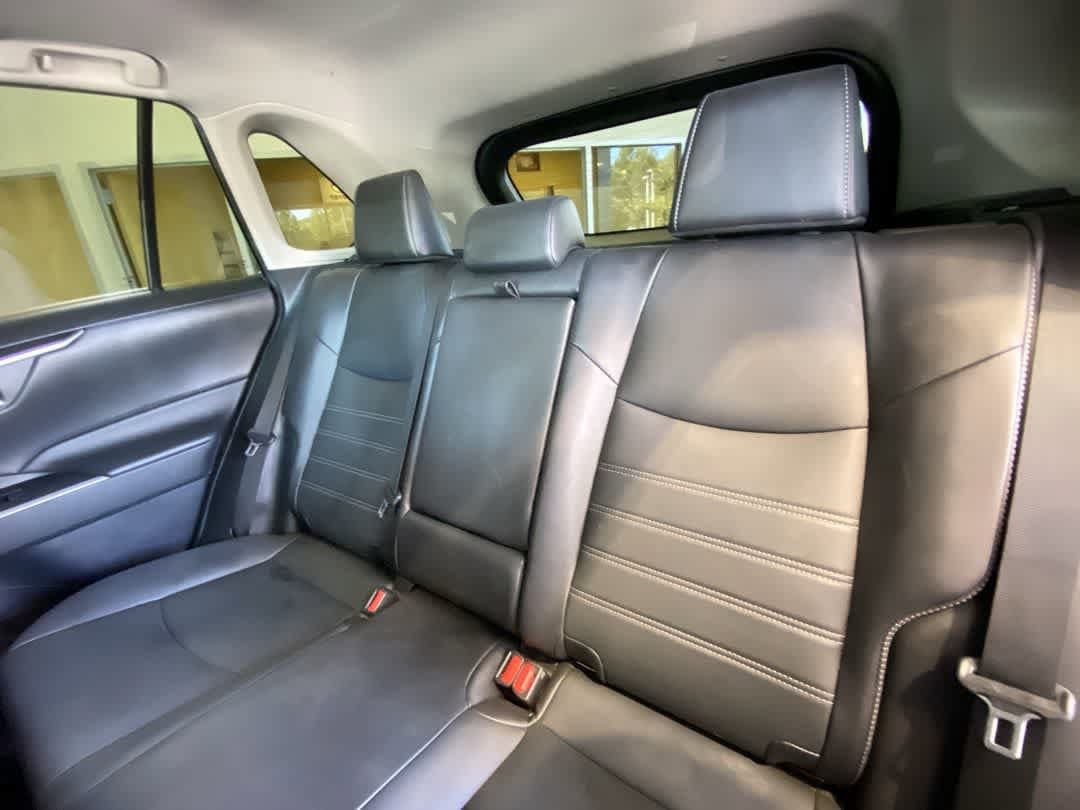 Certified 2022 Toyota RAV4 XLE Premium AWD/4WD image 25