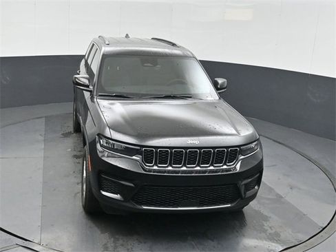 New 2025 Jeep Grand Cherokee Laredo X w/ Luxury Tech Group I image 34