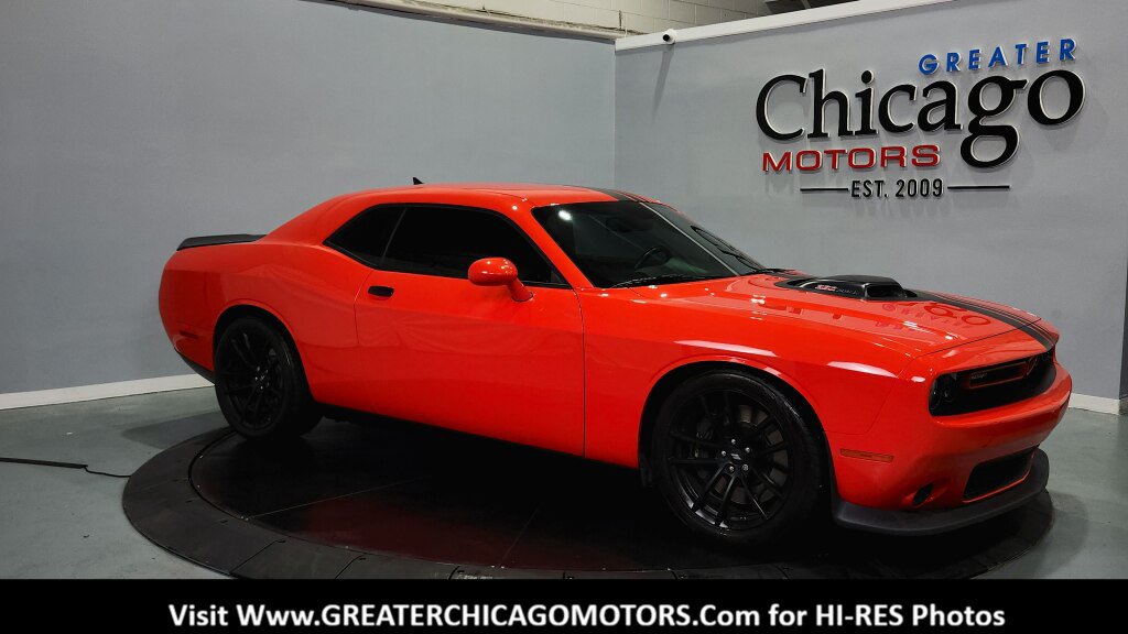 Used 2022 Dodge Challenger R/T Scat Pack w/ Shaker Package RWD image 1