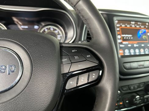 Used 2023 Jeep Cherokee Altitude Lux image 14