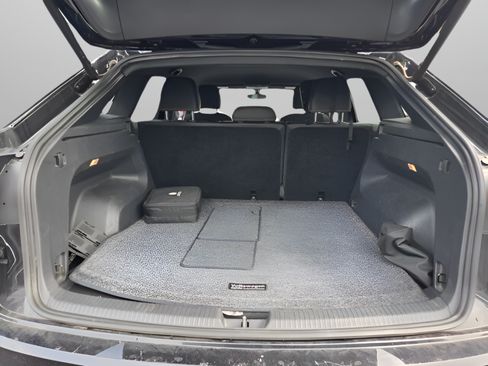 Certified 2023 Volkswagen Atlas Cross Sport SE AWD/4WD image 17