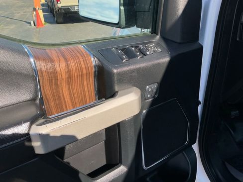 Used 2017 Ford F150 Lariat AWD/4WD image 16