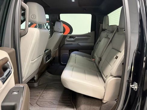Used 2023 GMC Sierra 1500 SLT w/ SLT Premium Package image 15