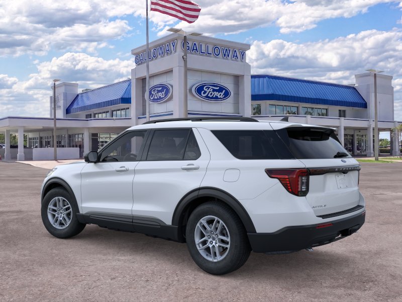 New 2026 Ford Explorer Active RWD image 4