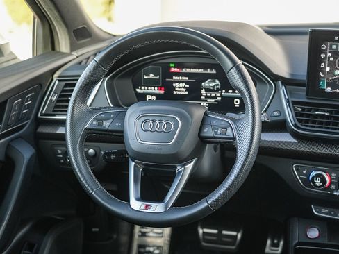 Used 2023 Audi SQ5 Prestige w/ Prestige Package image 16