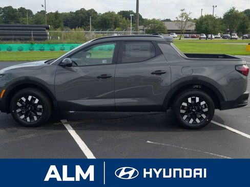 New 2025 Hyundai Santa Cruz SEL image 8