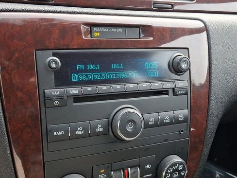 Used 2010 Chevrolet Impala LS image 17