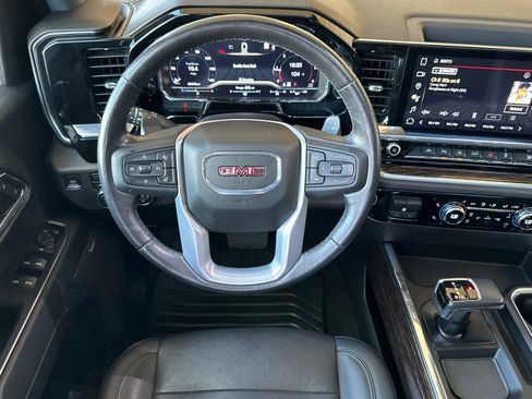Used 2022 GMC Sierra 1500 Elevation w/ Elevation Premium Package AWD/4WD image 15