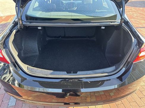 Used 2023 Chevrolet Malibu LS image 28