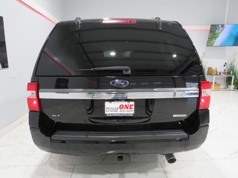 Used 2016 Ford Expedition EL XLT image 5