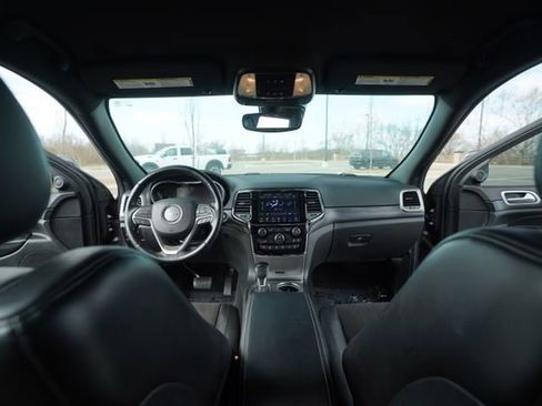 Used 2020 Jeep Grand Cherokee Altitude image 23