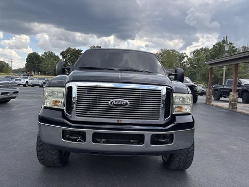 Used 2004 Ford F250 Lariat AWD/4WD image 3
