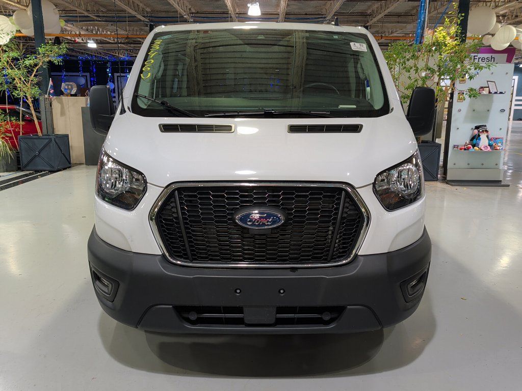 Used 2025 Ford Transit 250 Low Roof w/ Exterior Upgrade Package RWD image 5