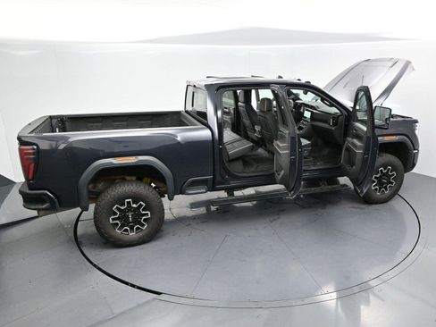 Used 2024 GMC Sierra 2500 AT4X AWD/4WD image 44