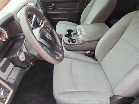 Used 2015 RAM 2500 Tradesman w/ Chrome Appearance Group image 17