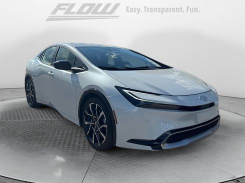 Used 2025 Toyota Prius Plug-In Hybrid FWD image 1