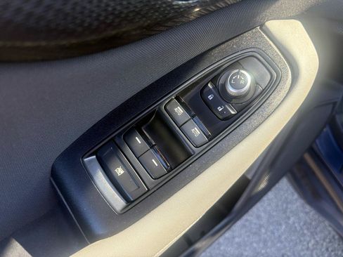 Used 2023 Subaru Outback Premium AWD/4WD image 12